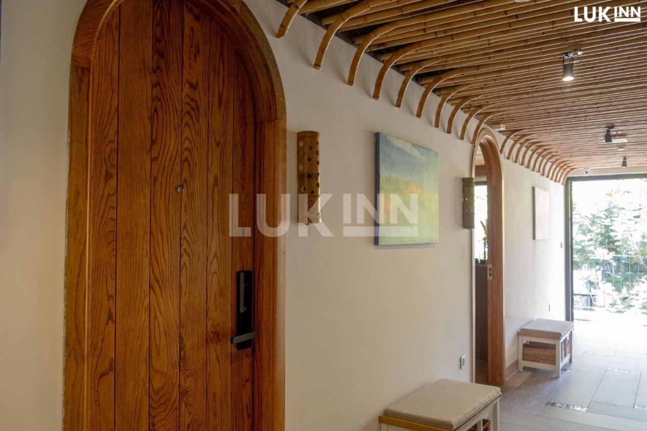 Luk - An Thuong, Hotel